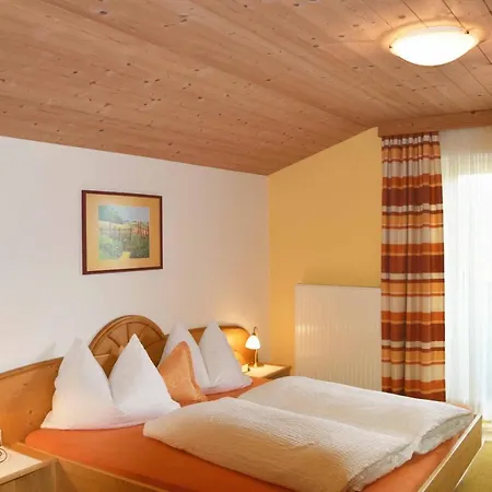 Steger Maria * פלאכאו